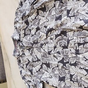 Tommy Bahama,Size Lg,Charcoal,Grey,& White